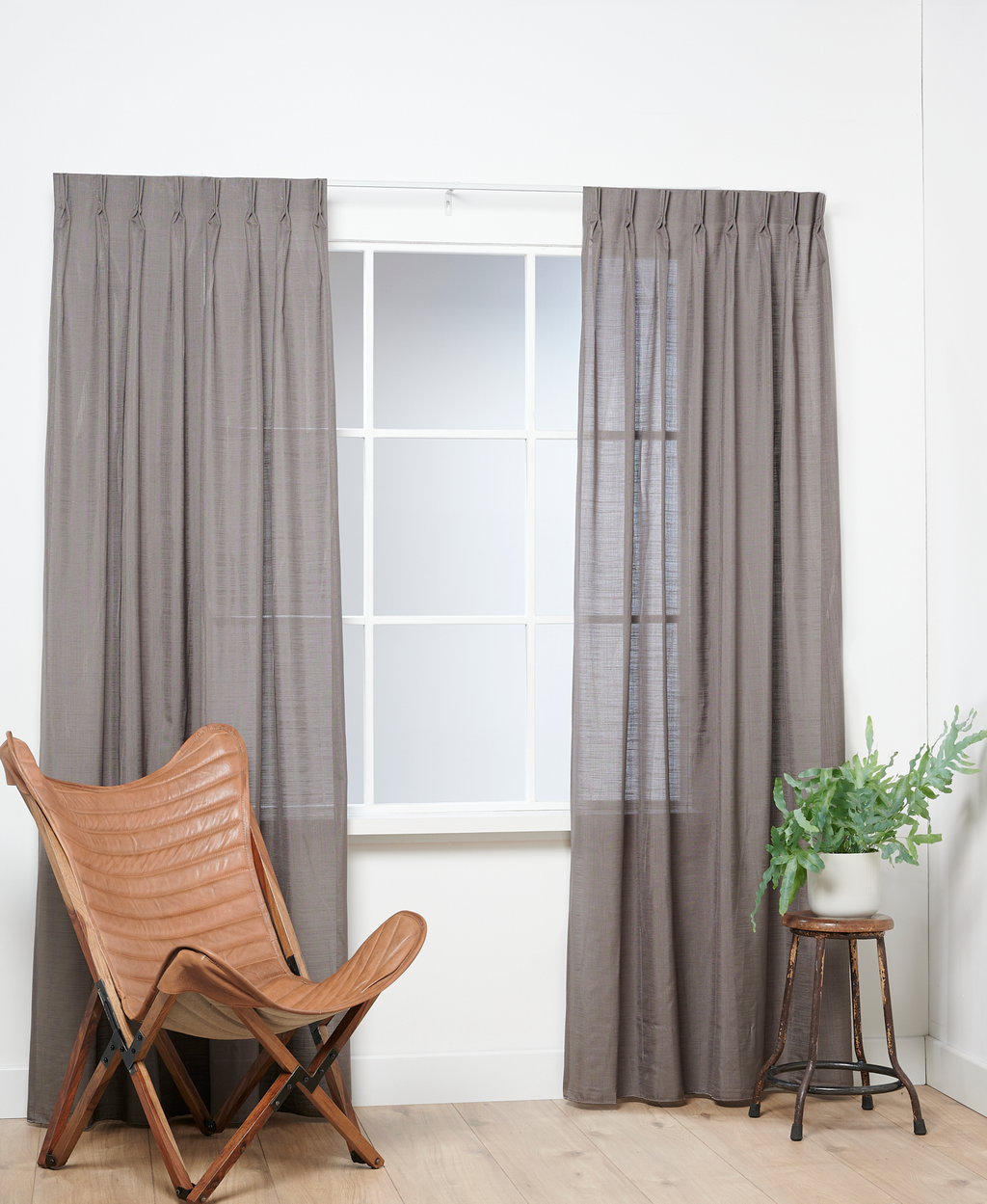 Inbetween Auckland Donkergrijs