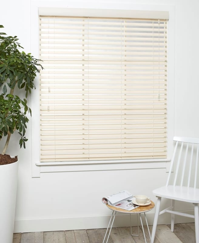 Pvc Jaloezie Creme Relief Afbeelding 1