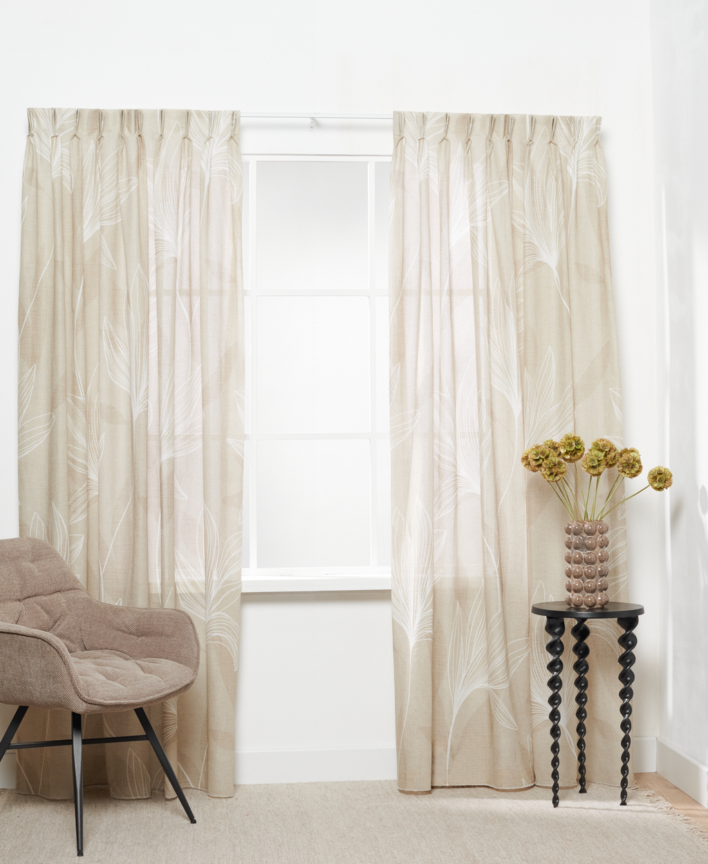 Inbetween Montse Zand 3