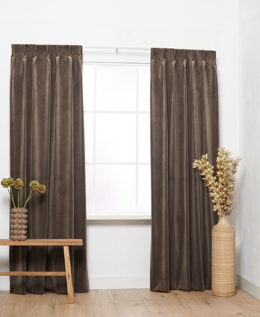 Luxury Velvet Taupe 102