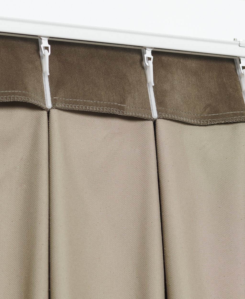 Luxury Velvet Taupe 102